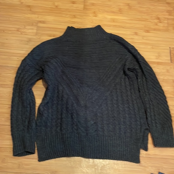 Bebe short turtleneck sweater - Picture 6 of 6